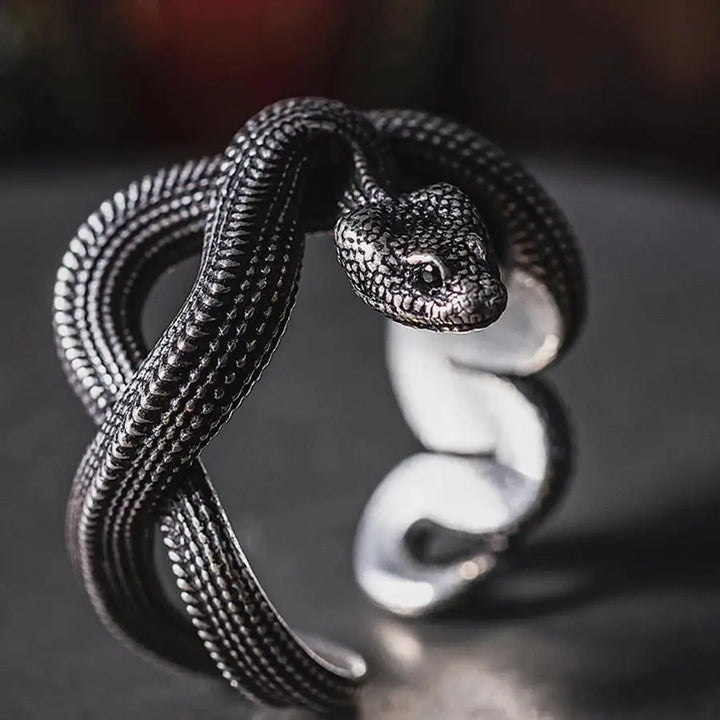 Obsidian Venin Snake Ring