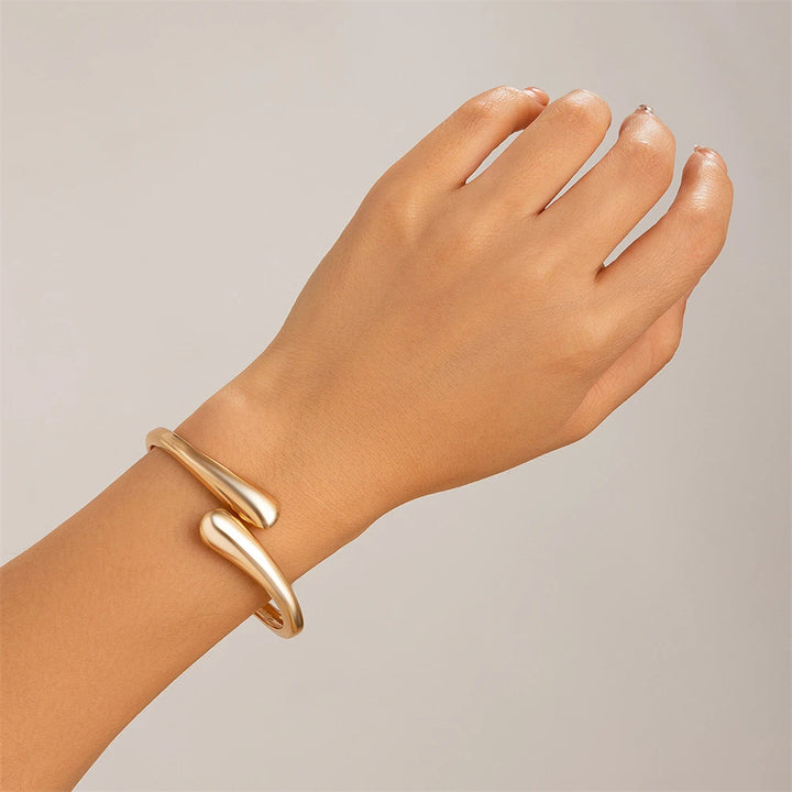 Venus Luxe Molten Cuff Set