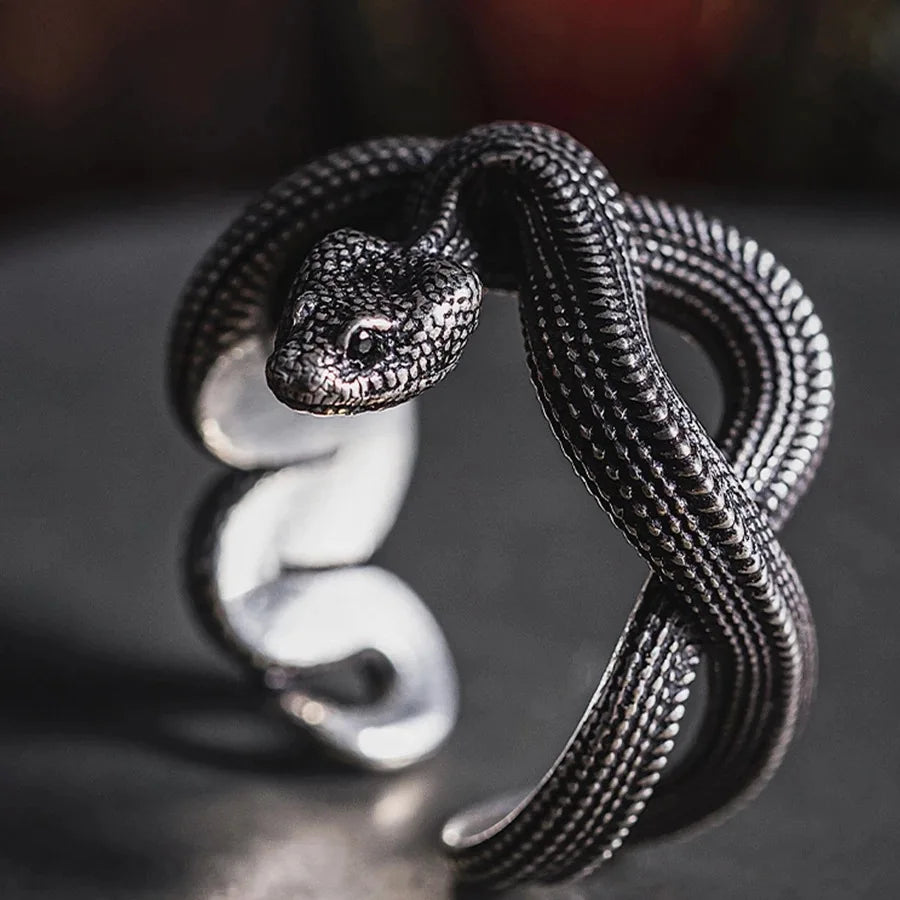 Obsidian Venin Snake Ring