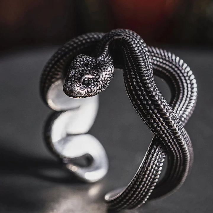 Obsidian Venin Snake Ring